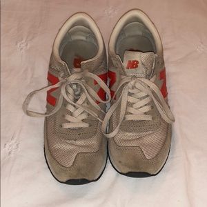 Women’s NB sneakers
